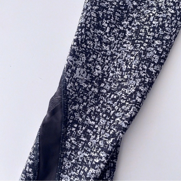 LULULEMON Invigorate 7/8 Tight Leggings Black Grey 4 - Picture 5 of 8